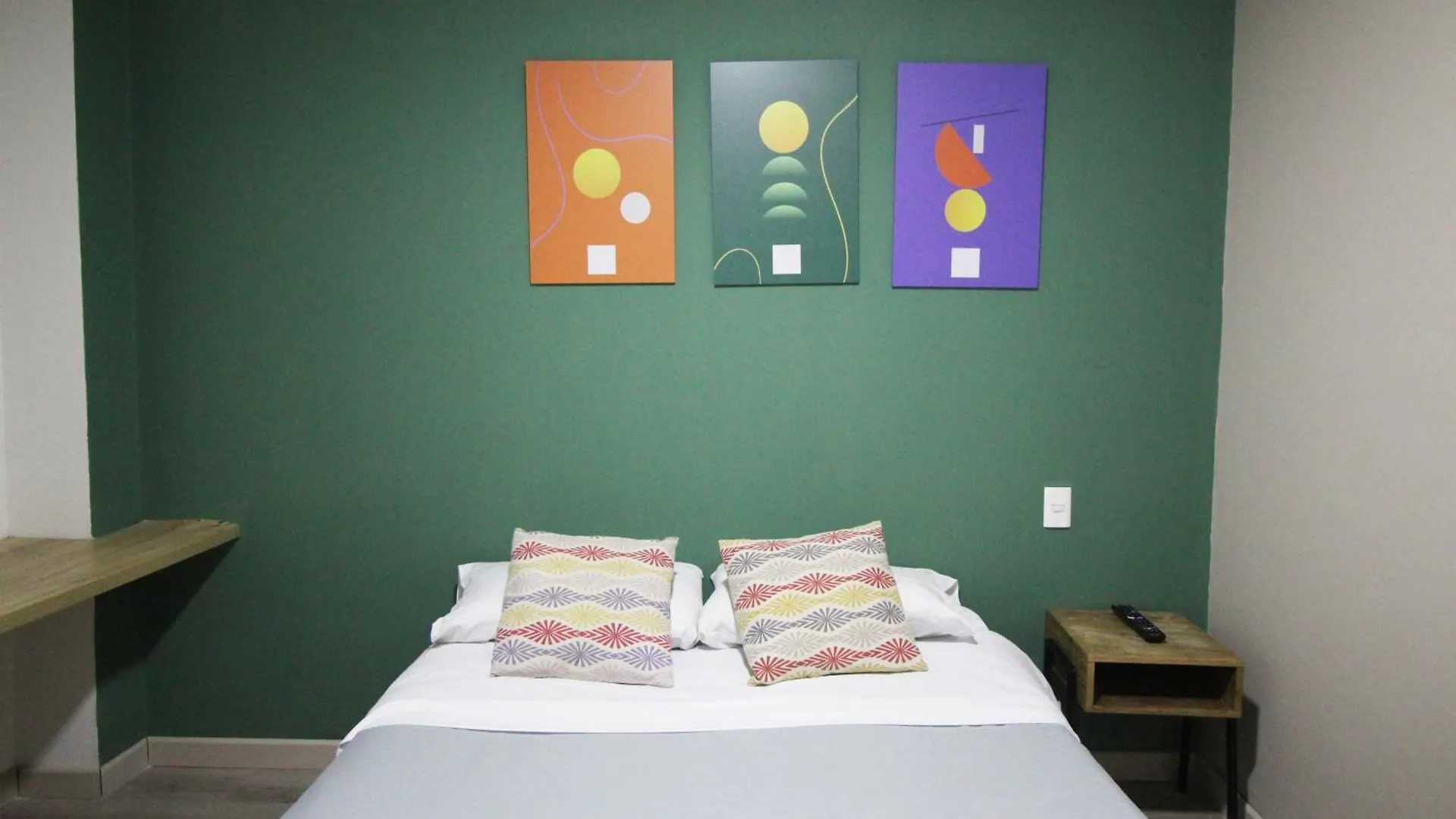 Apartment Economica Suite En Sector Manila El Poblado M102 By Roots Rentals Medellin Colombia